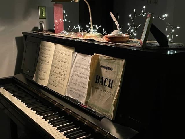 Picture of a piano